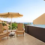 Wyndham Residences Апарт-готель Адехе