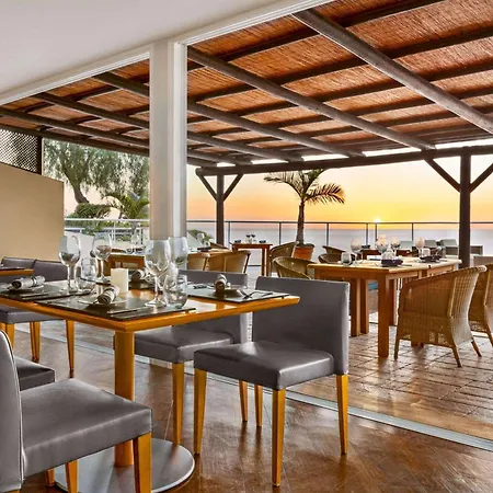 アパートホテル Wyndham Residences アデヘ