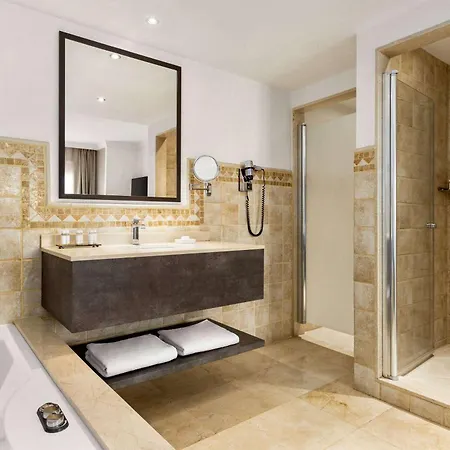Wyndham Residences Апарт-готель Адехе