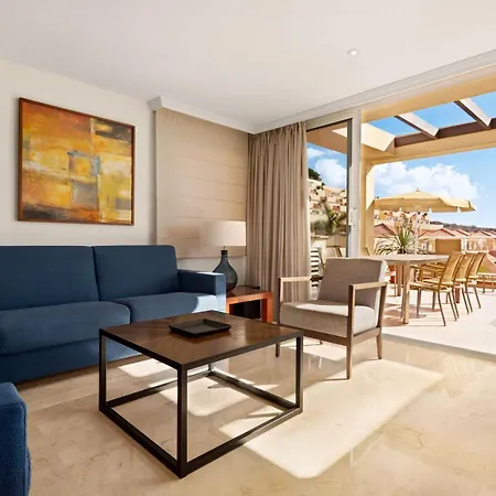 Wyndham Residences Апарт-готель 4*