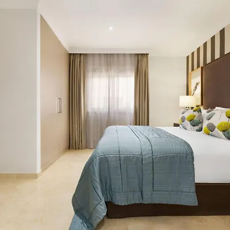 Wyndham Residences Апарт-готель 4*