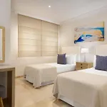 Wyndham Residences 아데제