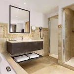 Wyndham Residences 아파트호텔 아데제